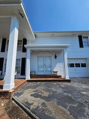 224 Mark Twain Avenue, W, Jamestown, TN 38556