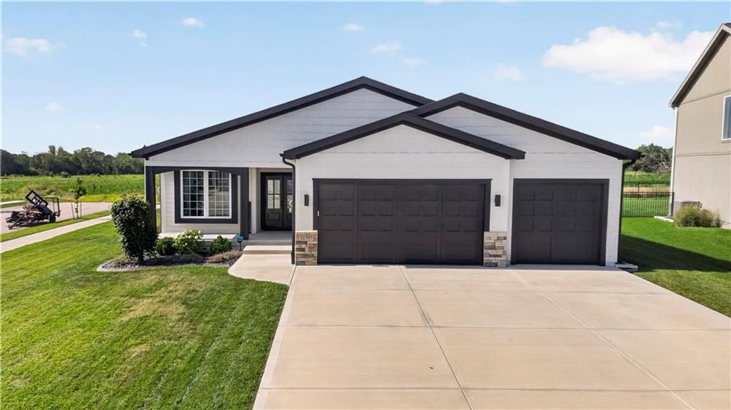 31757 W 168th Court, Gardner, KS 66030