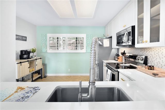 274 Moss Oak Lane 274, St Simons Island, GA 31522