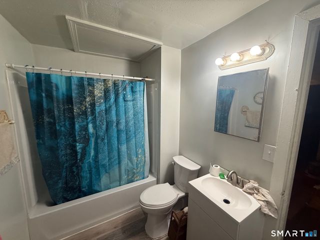 19 Wakefield Court, New Britain, CT 06053