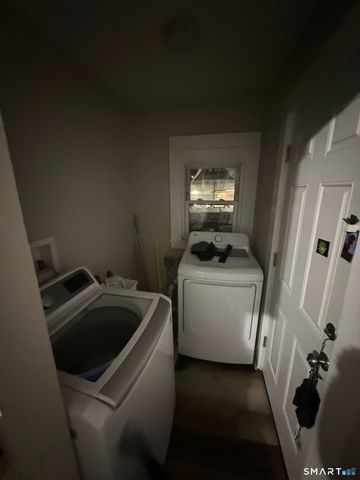 19 Wakefield Court, New Britain, CT 06053