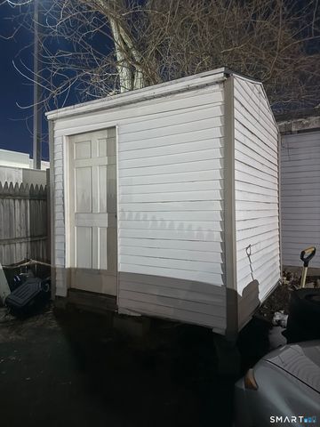 19 Wakefield Court, New Britain, CT 06053