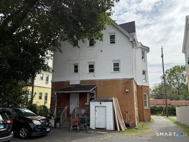 19 Wakefield Court, New Britain, CT 06053