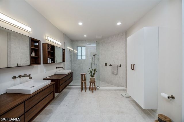 7128 Timberland CIR 201, Naples, FL 34109