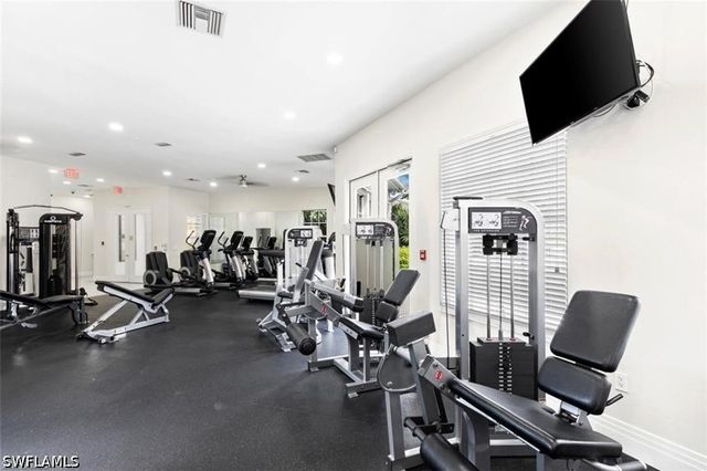 7128 Timberland CIR 201, Naples, FL 34109