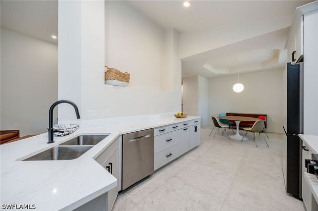 7128 Timberland CIR 201, Naples, FL 34109