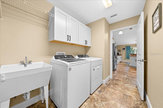 1019 SE 67TH COURT, Ocala, FL 34472