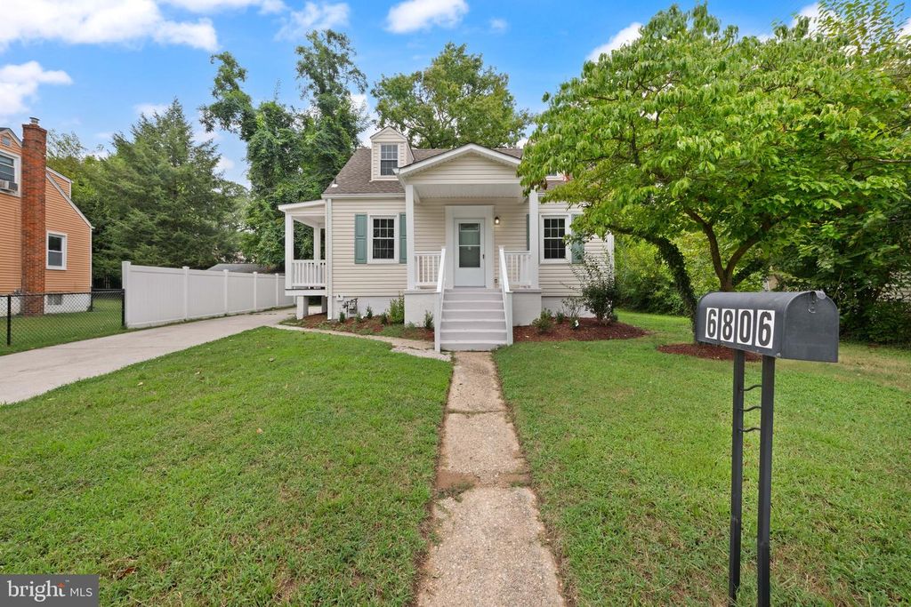 6806 PICKETT DR, Suitland, MD 20746