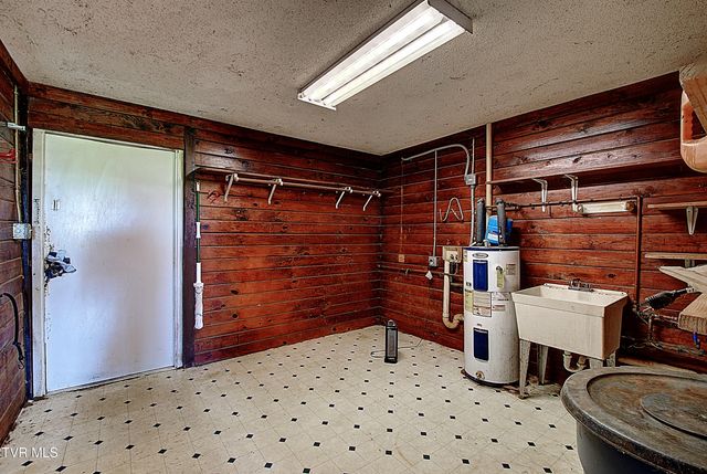 168 Degrasse Lane, Johnson City, TN 37601