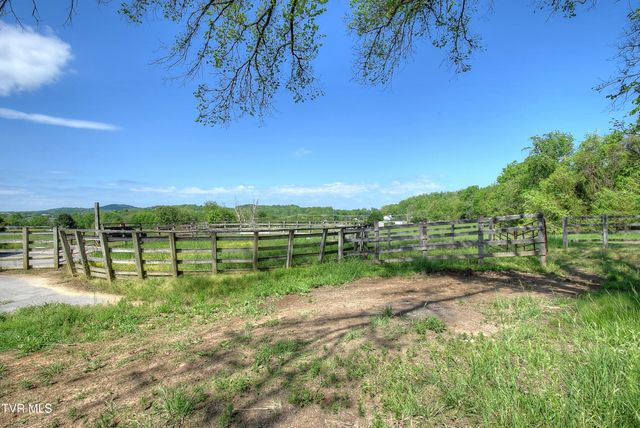168 Degrasse Lane, Johnson City, TN 37601