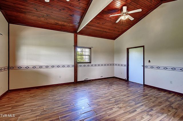 168 Degrasse Lane, Johnson City, TN 37601