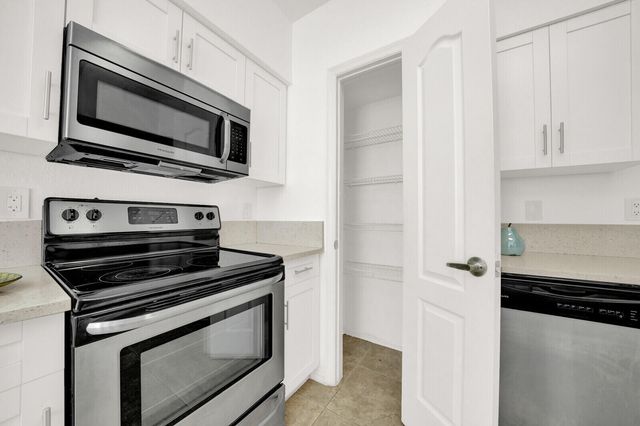 709 BELMONT Place 709, Boynton Beach, FL 33436