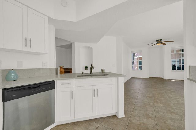 709 BELMONT Place 709, Boynton Beach, FL 33436