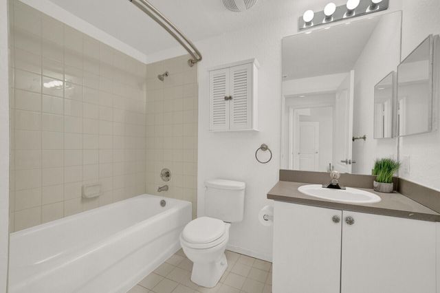 709 BELMONT Place 709, Boynton Beach, FL 33436