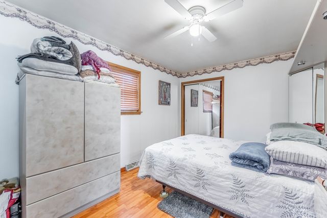 3640 Hawthorne Street, Franklin Park, IL 60131