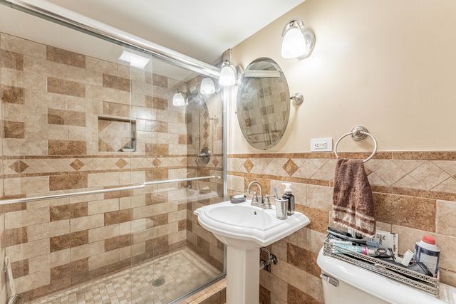 3640 Hawthorne Street, Franklin Park, IL 60131