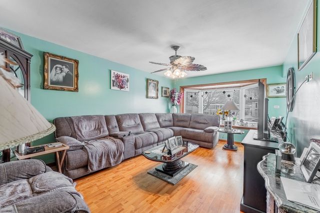 3640 Hawthorne Street, Franklin Park, IL 60131