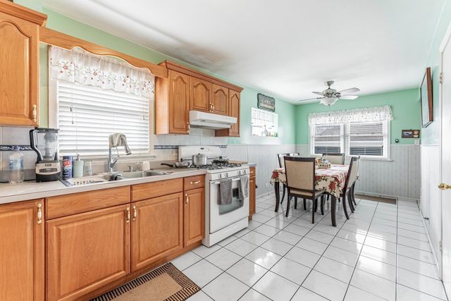 3640 Hawthorne Street, Franklin Park, IL 60131