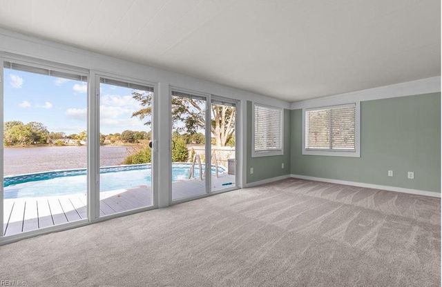 733 Woodstock RD, Virginia Beach, VA 23464