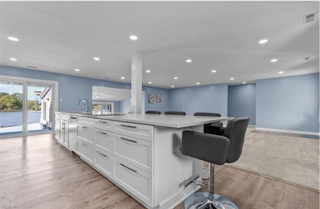 733 Woodstock RD, Virginia Beach, VA 23464