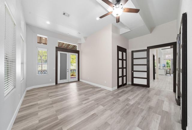 2184 Bear Bottom Drive, Wharton, TX 77488