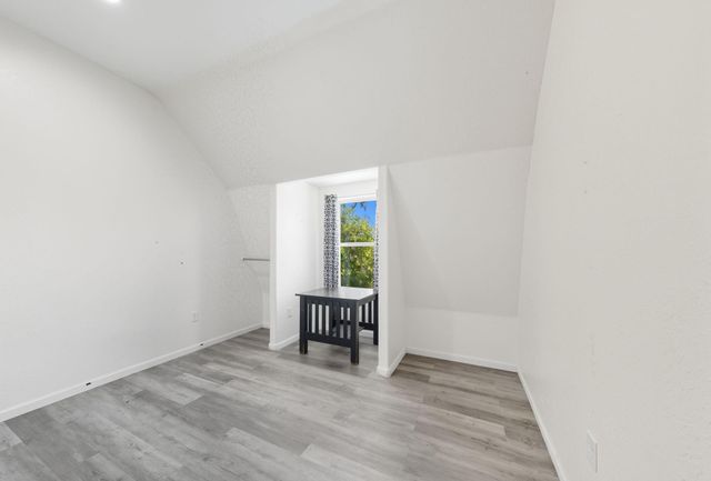 2184 Bear Bottom Drive, Wharton, TX 77488