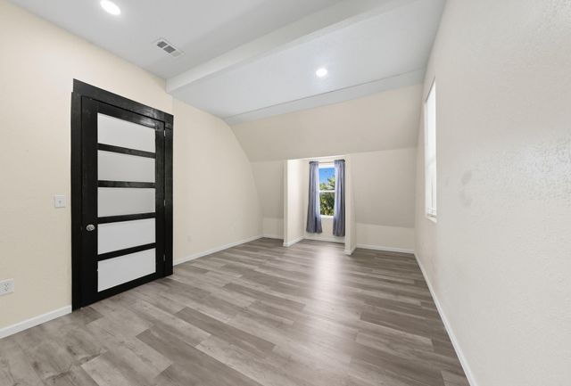 2184 Bear Bottom Drive, Wharton, TX 77488