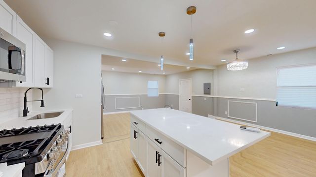 4252 W 21st Avenue, Gary, IN 46404