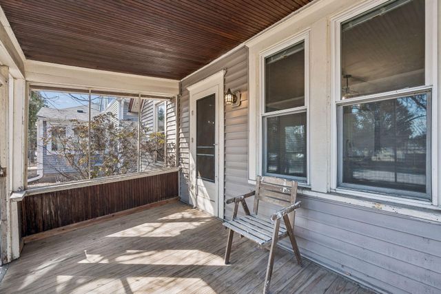 1529 Dale Street N, Saint Paul, MN 55117