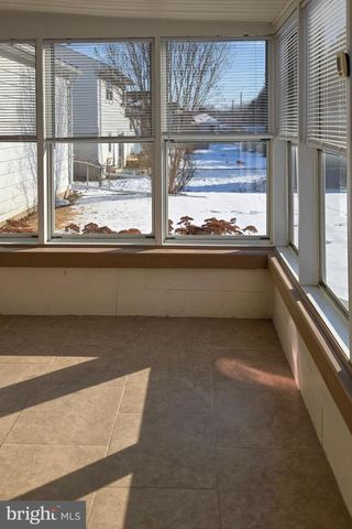 1980 LARCH AVE, East Petersburg, PA 17520