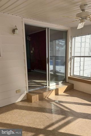 1980 LARCH AVE, East Petersburg, PA 17520