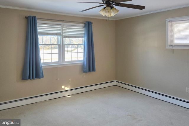 1980 LARCH AVE, East Petersburg, PA 17520