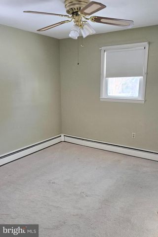 1980 LARCH AVE, East Petersburg, PA 17520