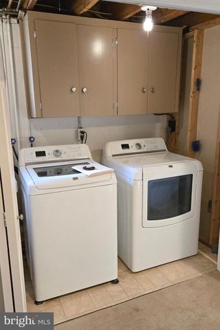 1980 LARCH AVE, East Petersburg, PA 17520