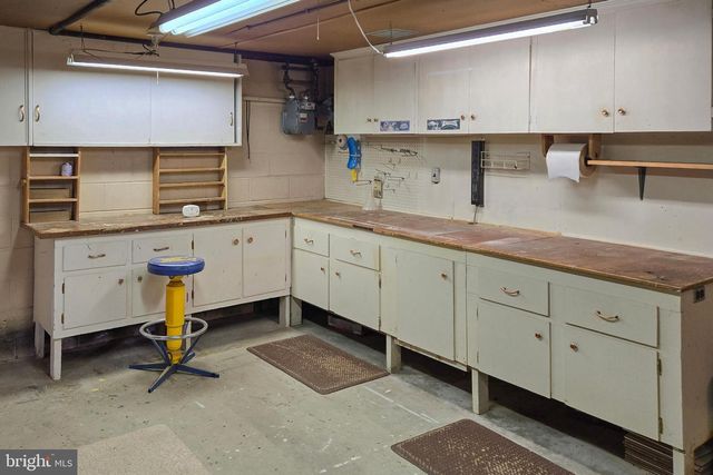 1980 LARCH AVE, East Petersburg, PA 17520