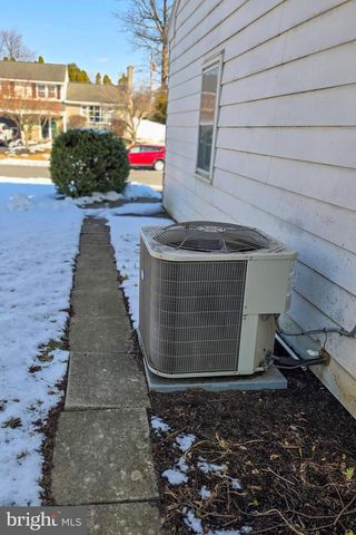 1980 LARCH AVE, East Petersburg, PA 17520