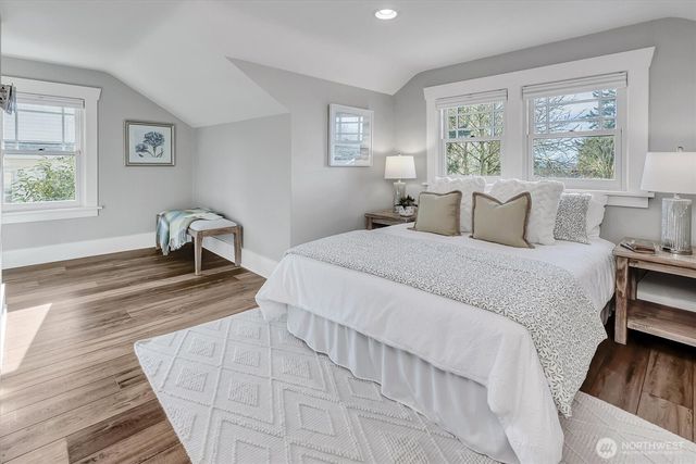 5718 Palatine Avenue N, Seattle, WA 98103