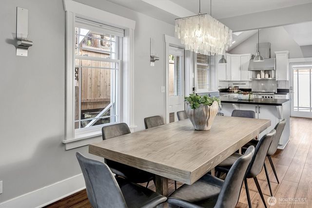 5718 Palatine Avenue N, Seattle, WA 98103