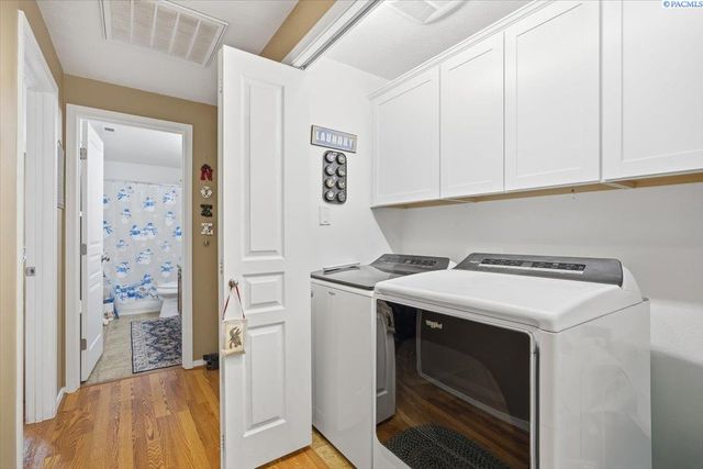 8011 W 5th Ave, Kennewick, WA 99336