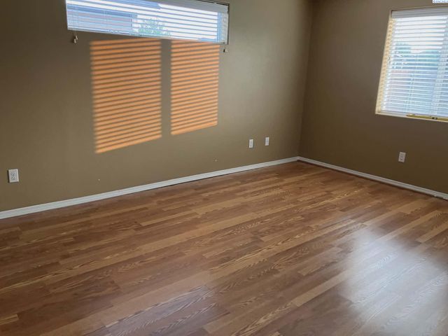 8011 W 5th Ave, Kennewick, WA 99336