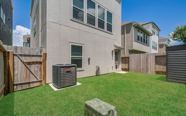 1912 Honey Mound Drive, Spring Branch, TX 77080