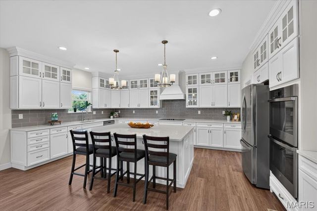 823 Silver Buck Lane, Chesterfield, MO 63005