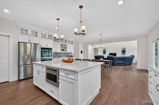 823 Silver Buck Lane, Chesterfield, MO 63005