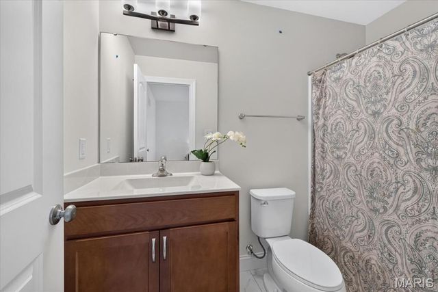 823 Silver Buck Lane, Chesterfield, MO 63005