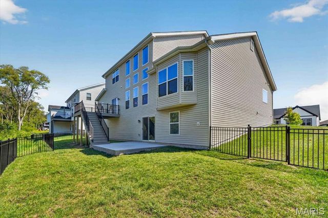 823 Silver Buck Lane, Chesterfield, MO 63005