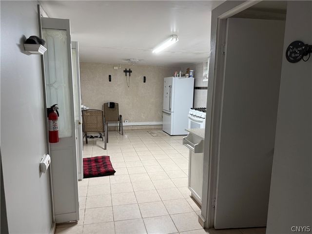 609 Demong Drive, Syracuse, NY 13214