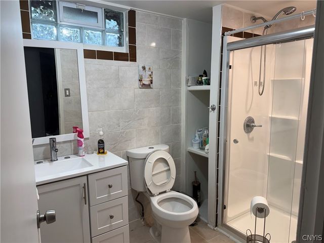 609 Demong Drive, Syracuse, NY 13214