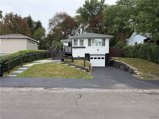 609 Demong Drive, Syracuse, NY 13214