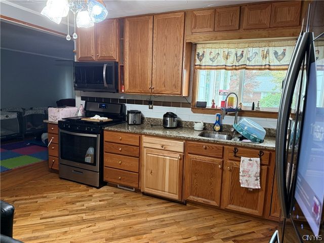 609 Demong Drive, Syracuse, NY 13214
