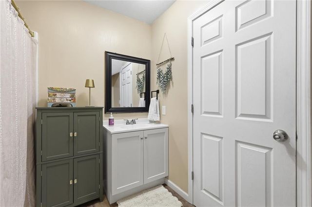 12632 Elkhorn Road, Rayville, MO 64084